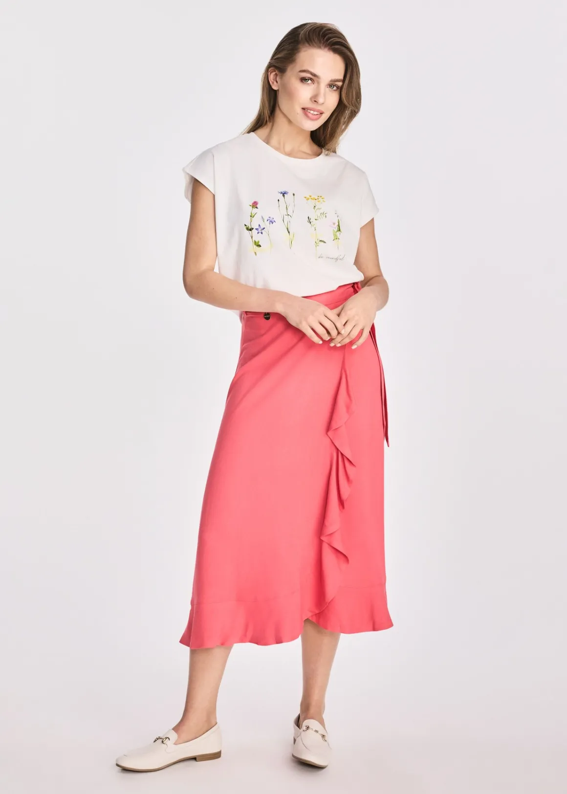 Bawełniany T-shirt damski w kwiaty