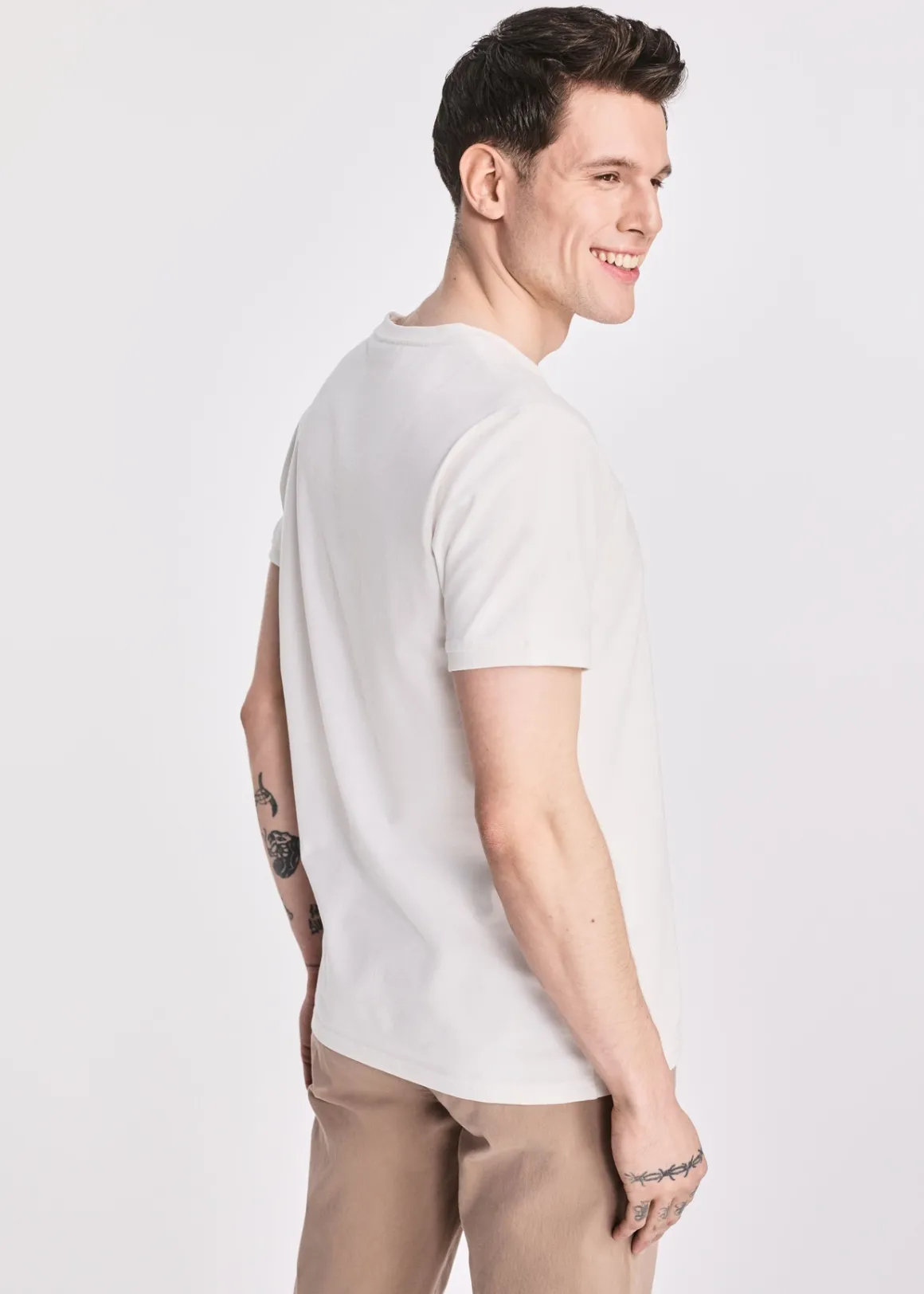 Biały basic T-shirt męski z logo