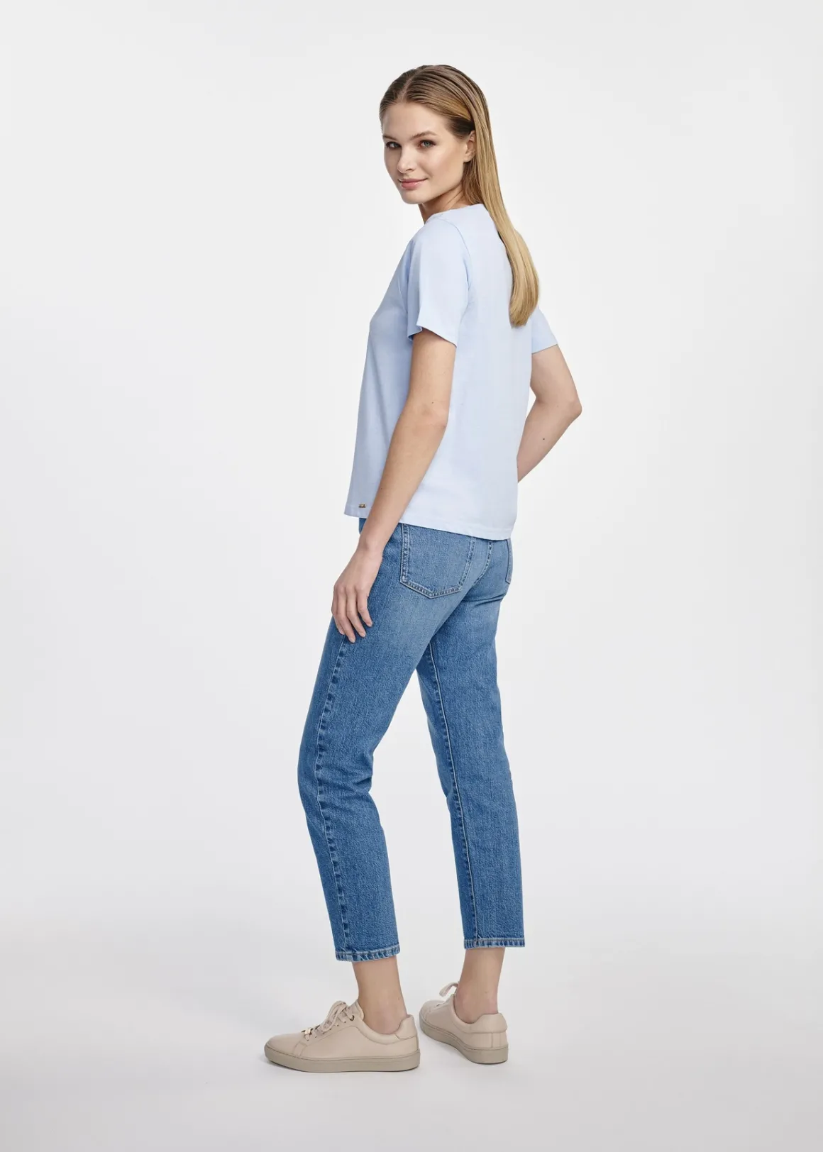 Błękitny t-shirt damski basic