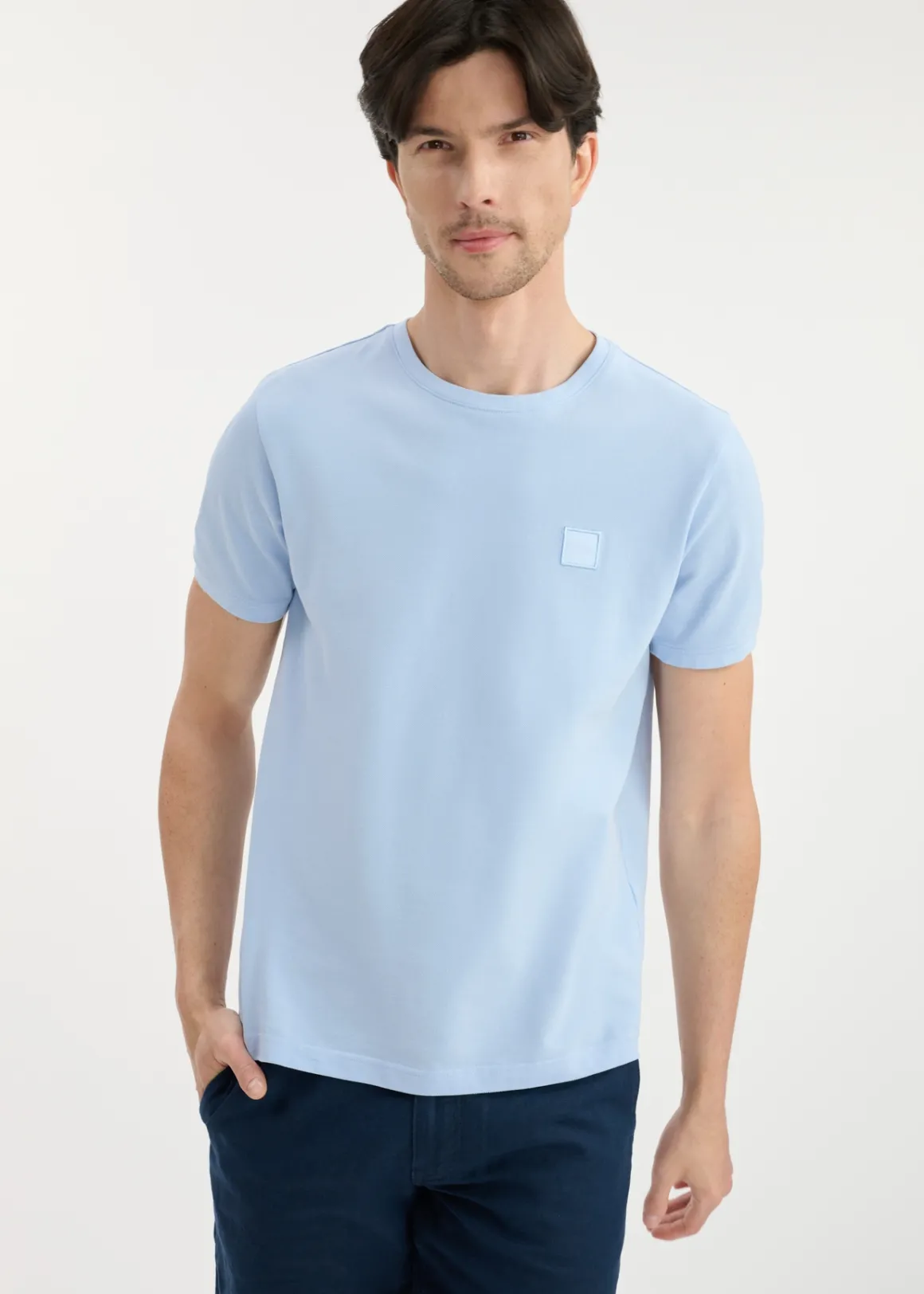 Błękitny T-shirt męski z bawełny