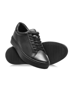 Czarne skórzane buty sportowe