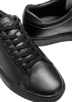 Czarne skórzane buty sportowe