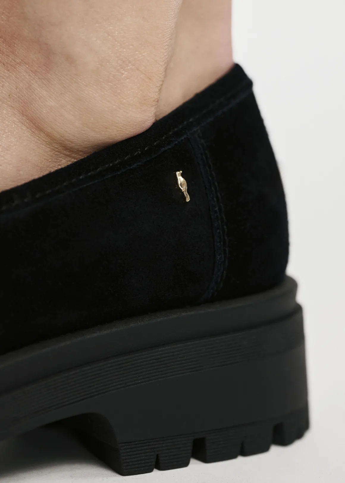 Czarne skórzane loafersy damskie