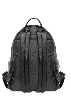 Czarny plecak damski z monogramem