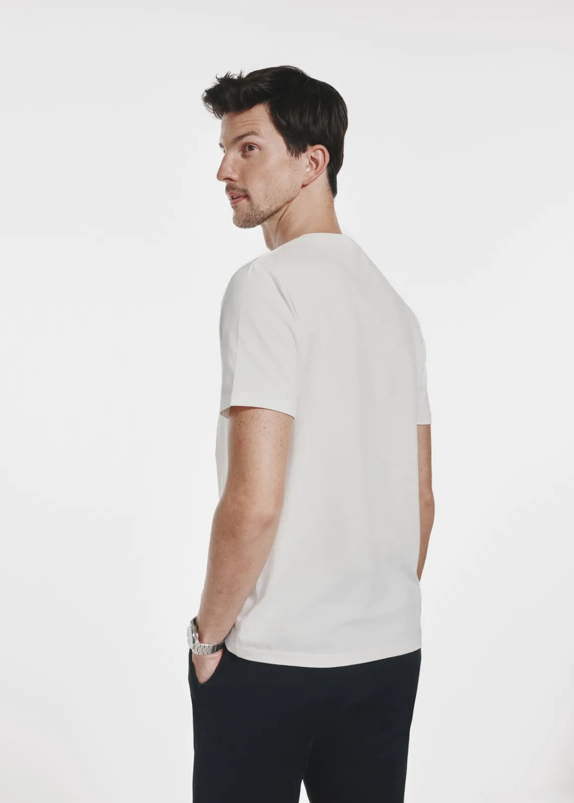 Kremowy t-shirt męski z nadrukiem