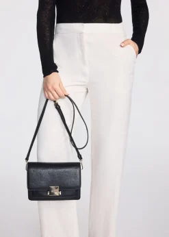 Mała czarna torebka damska skórzana