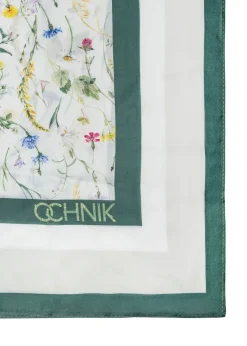 Szalik damski z zielonymi akcentami