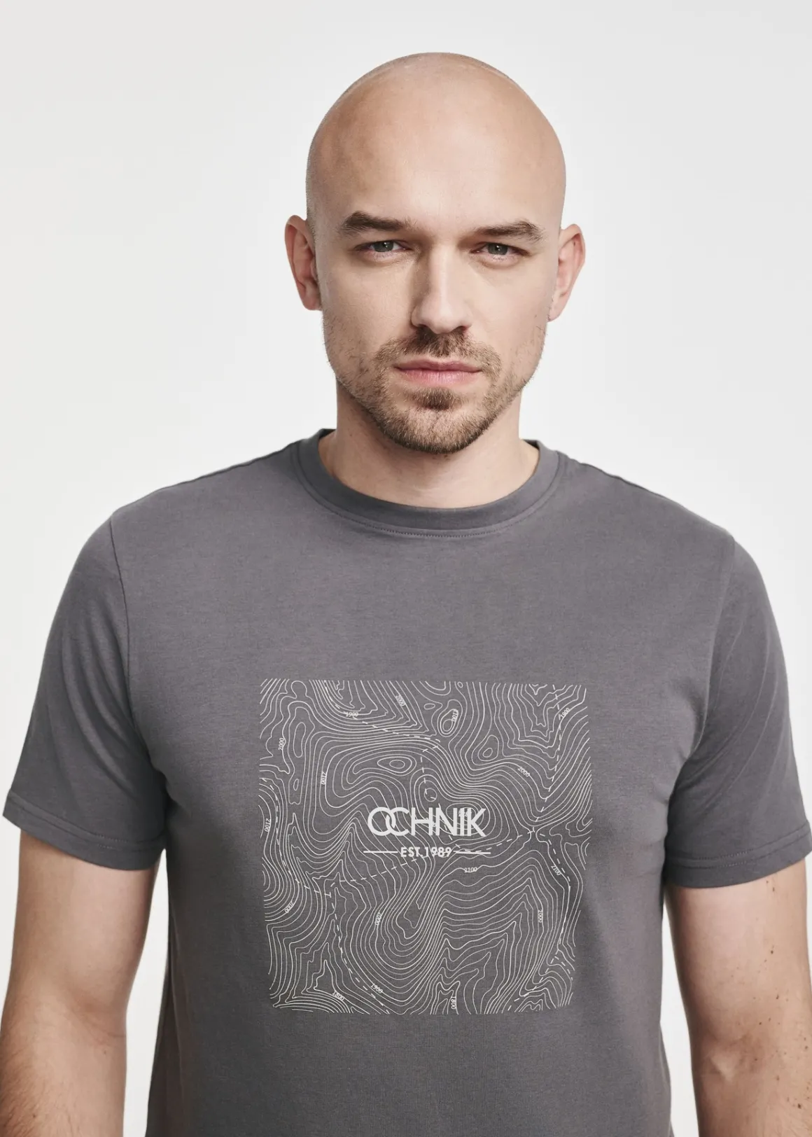 Szary T-shirt męski z nadrukiem
