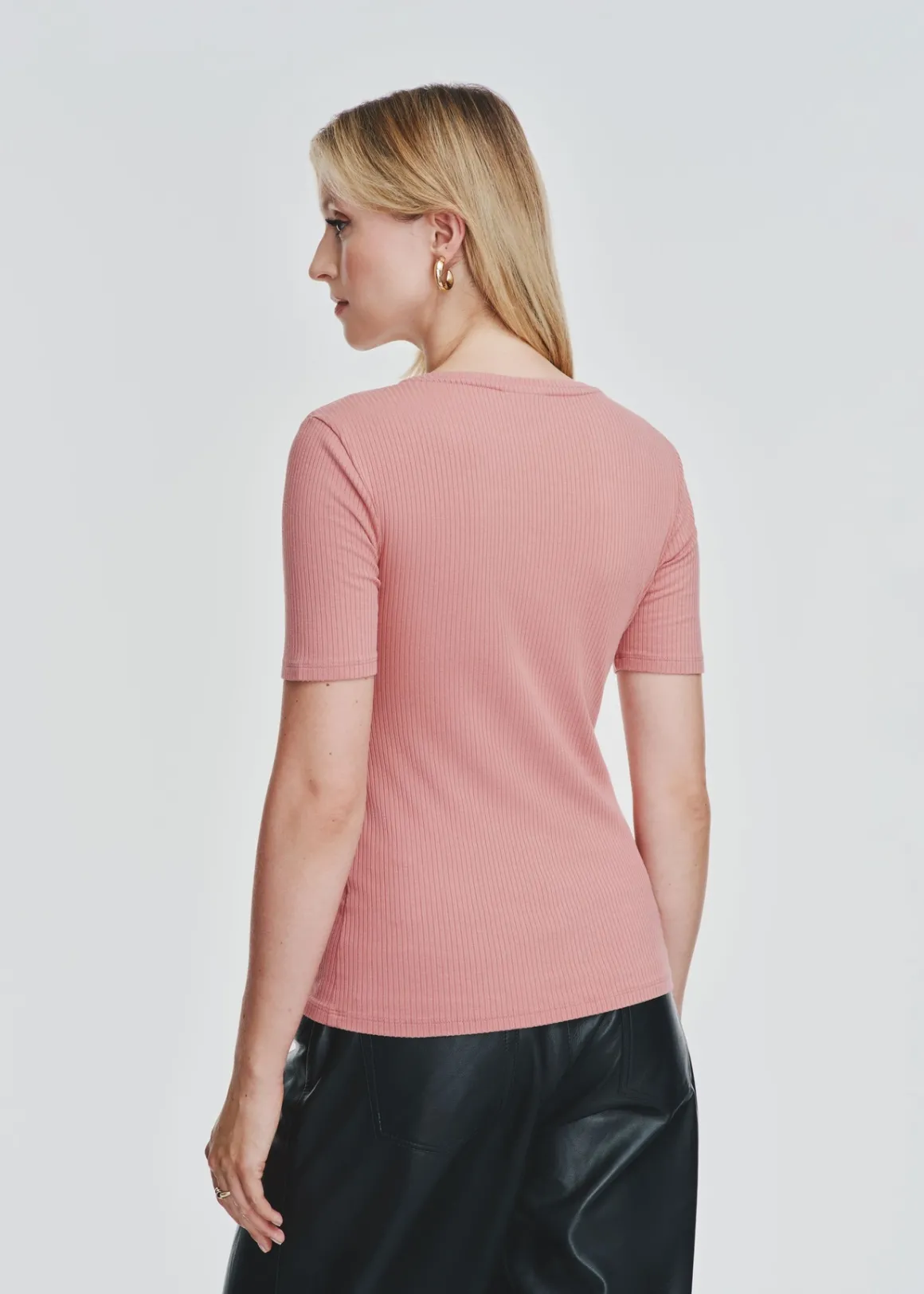 T-shirt różowy damski basic