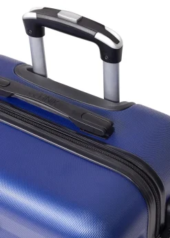 Walizka średnia na kółkach